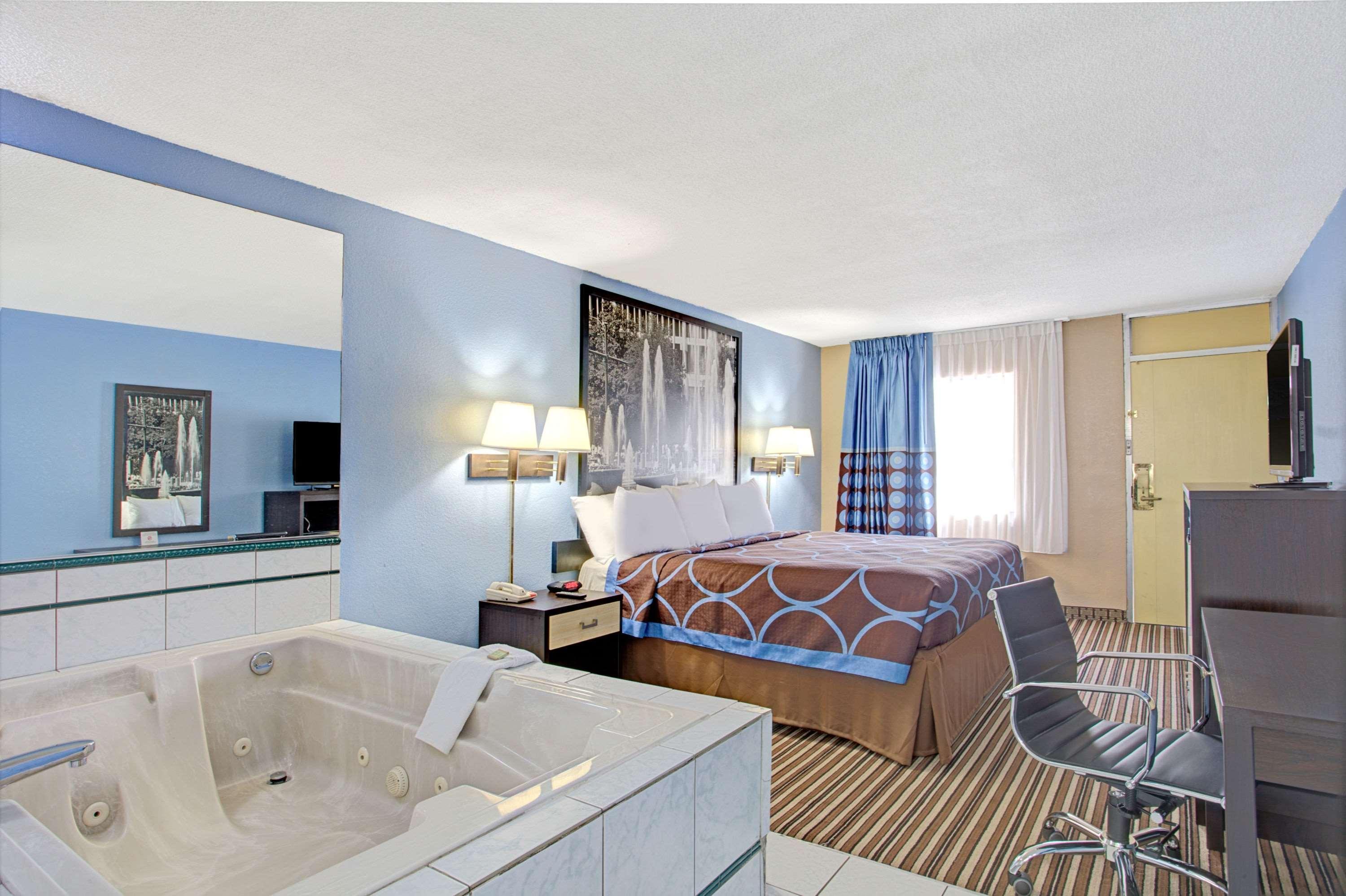 Downtown Inn & Studio Suites Мемфис Екстериор снимка